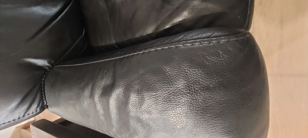 Black Leather Sofa image indicator(2)