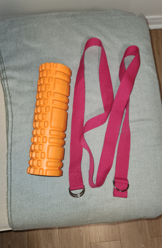 Yoga Mat Fitness Non-Slip with Carrying Strap and massage roller - photo 3