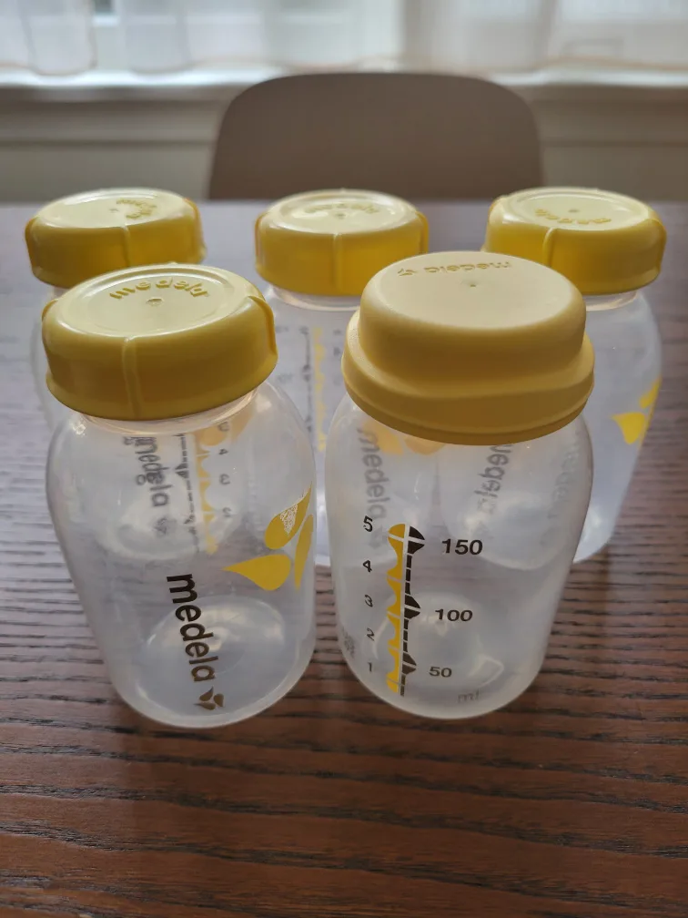 Medela Bottles x 5 thumbnail