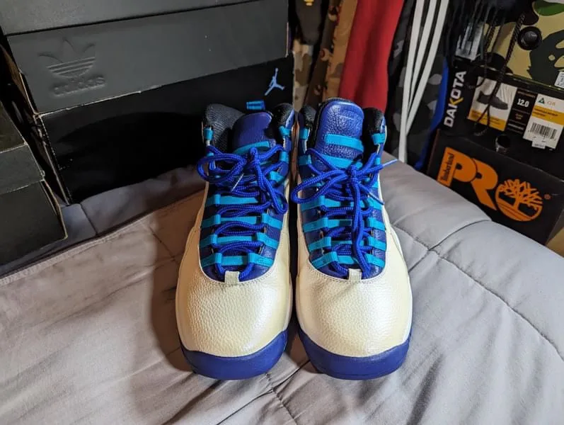 Jordan 10 Charlotte Hornets, Men’s Size 12 image indicator(2)