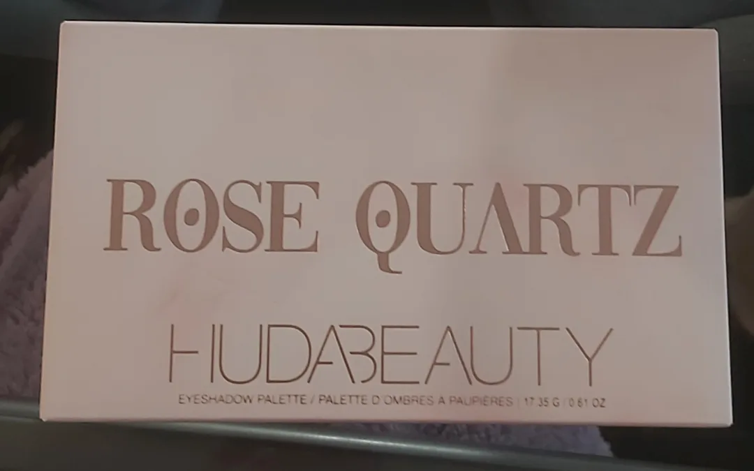 Huda Beauty Rose Quartz Eyeshadow Palette thumbnail
