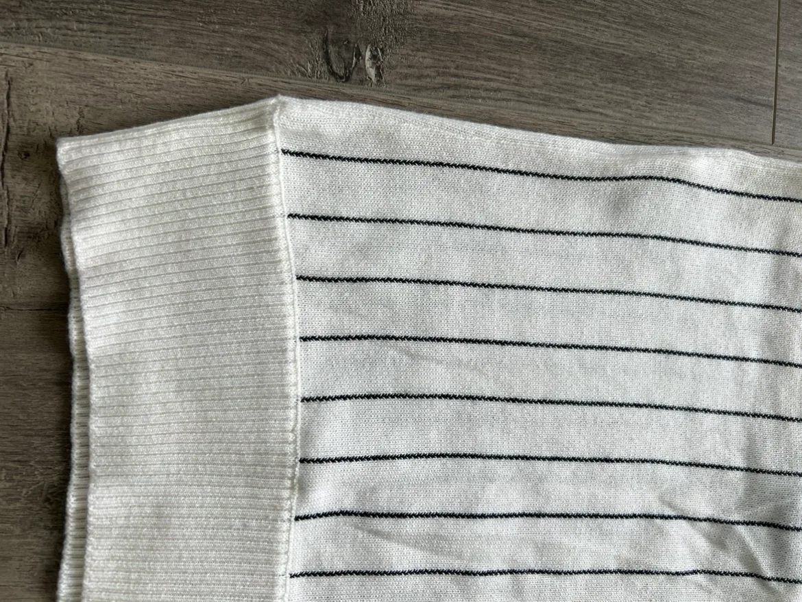 Dolce & Gabbana White Striped Sleeveless Sweater image indicator(3)