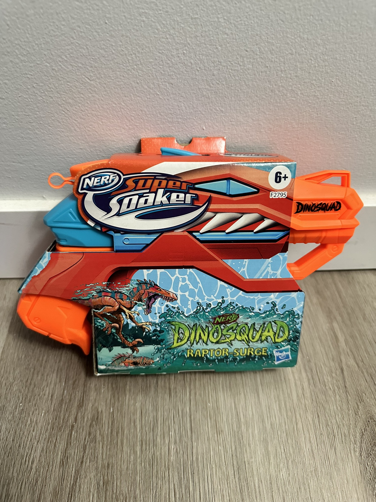 Nerf Super Soaker DinoSquad Raptor Surge Water Gun