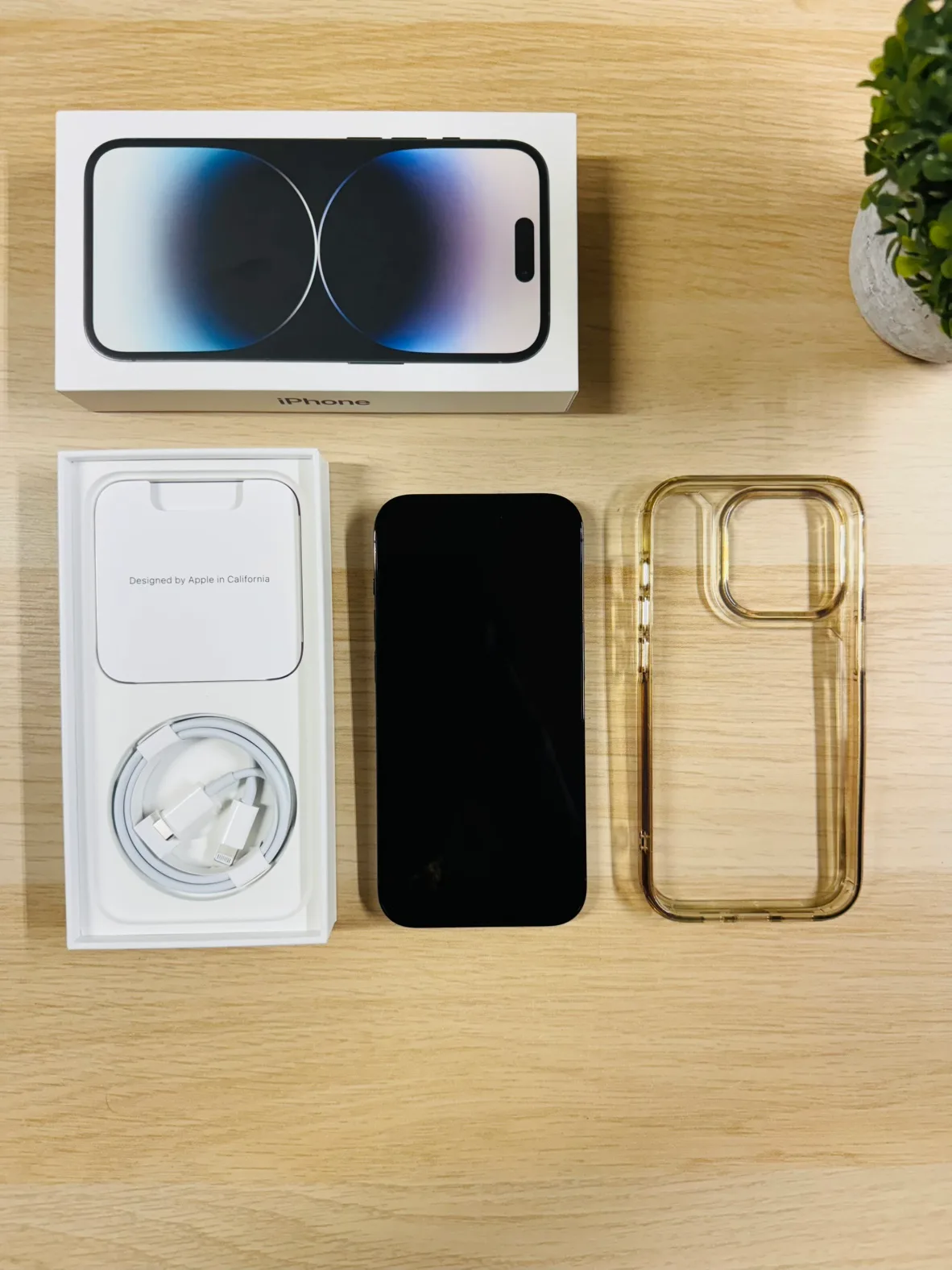 Apple iPhone 14 Pro - 128Gb ( UNLOCKED ) Mint Condition thumbnail