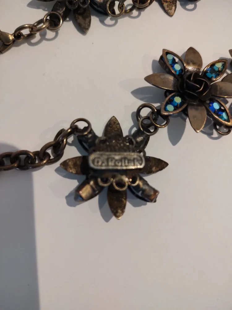 Vintage Danny Pollack Gold Tone Flower Necklace image indicator(4)