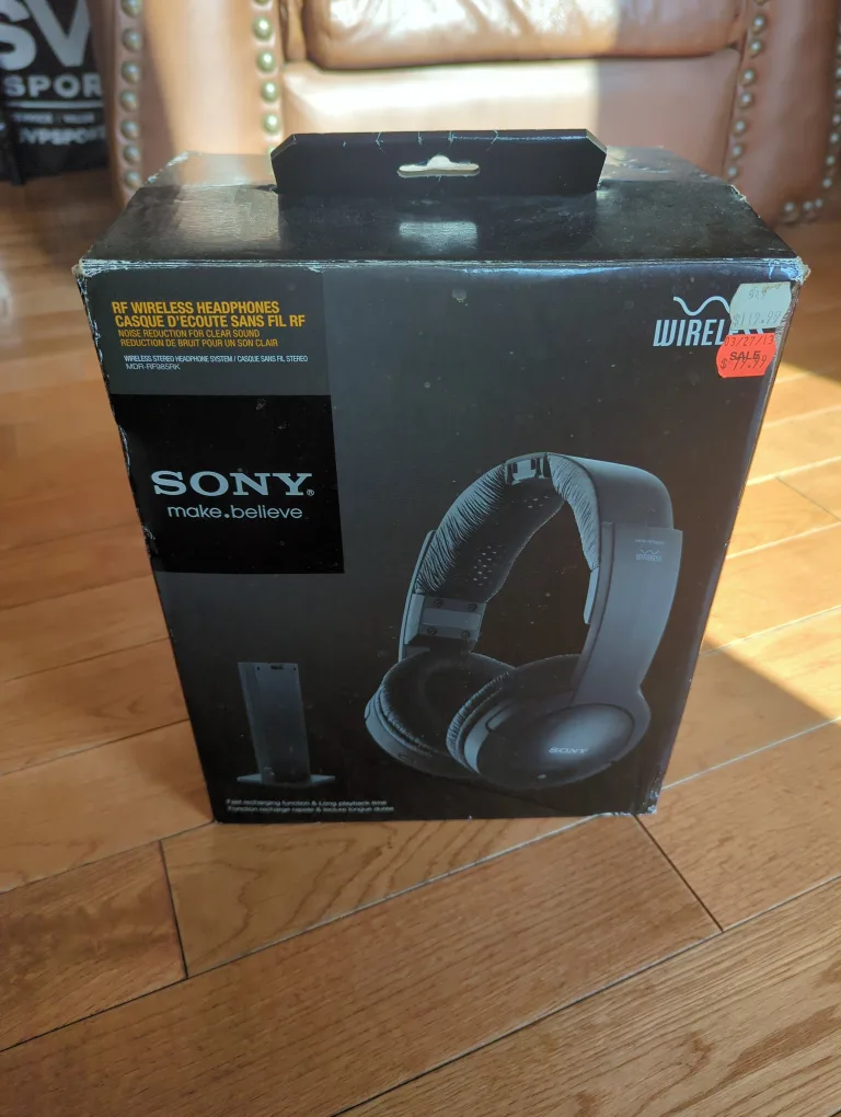 Sony RF Wireless Headphones thumbnail
