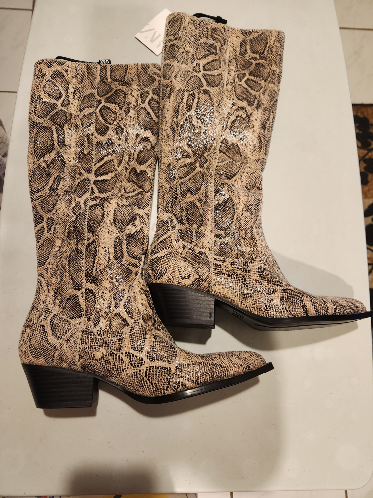 Zara Snakeskin Cowboy Boots - photo 4