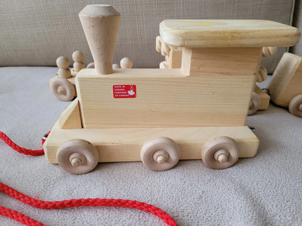 Wooden train playset image indicator(2)