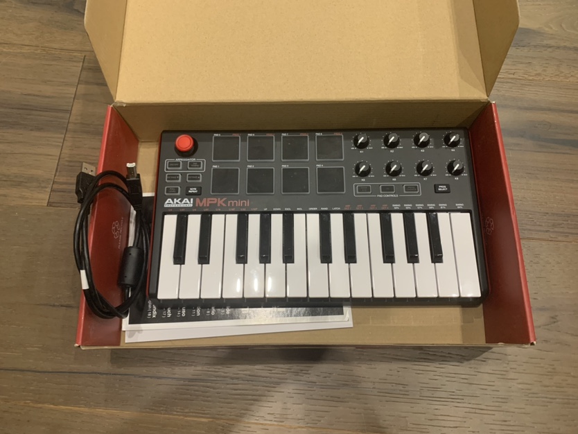 Akai MPK Mini MIDI keyboard and drumpad