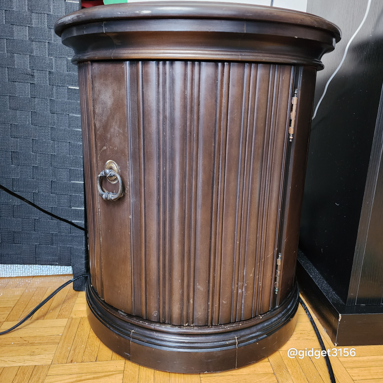 EUC ANTIQUE SOLID WOOD ROUND SIDE TABLE  WITH STORAGE