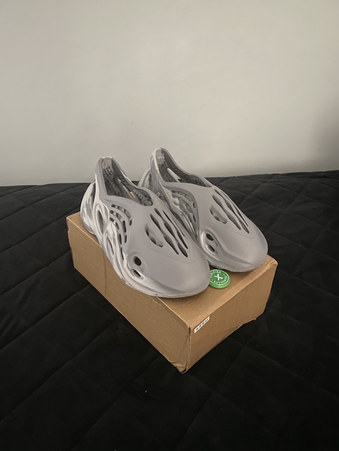 GREY FOAM RUNNERS **(BEST OFFER)**