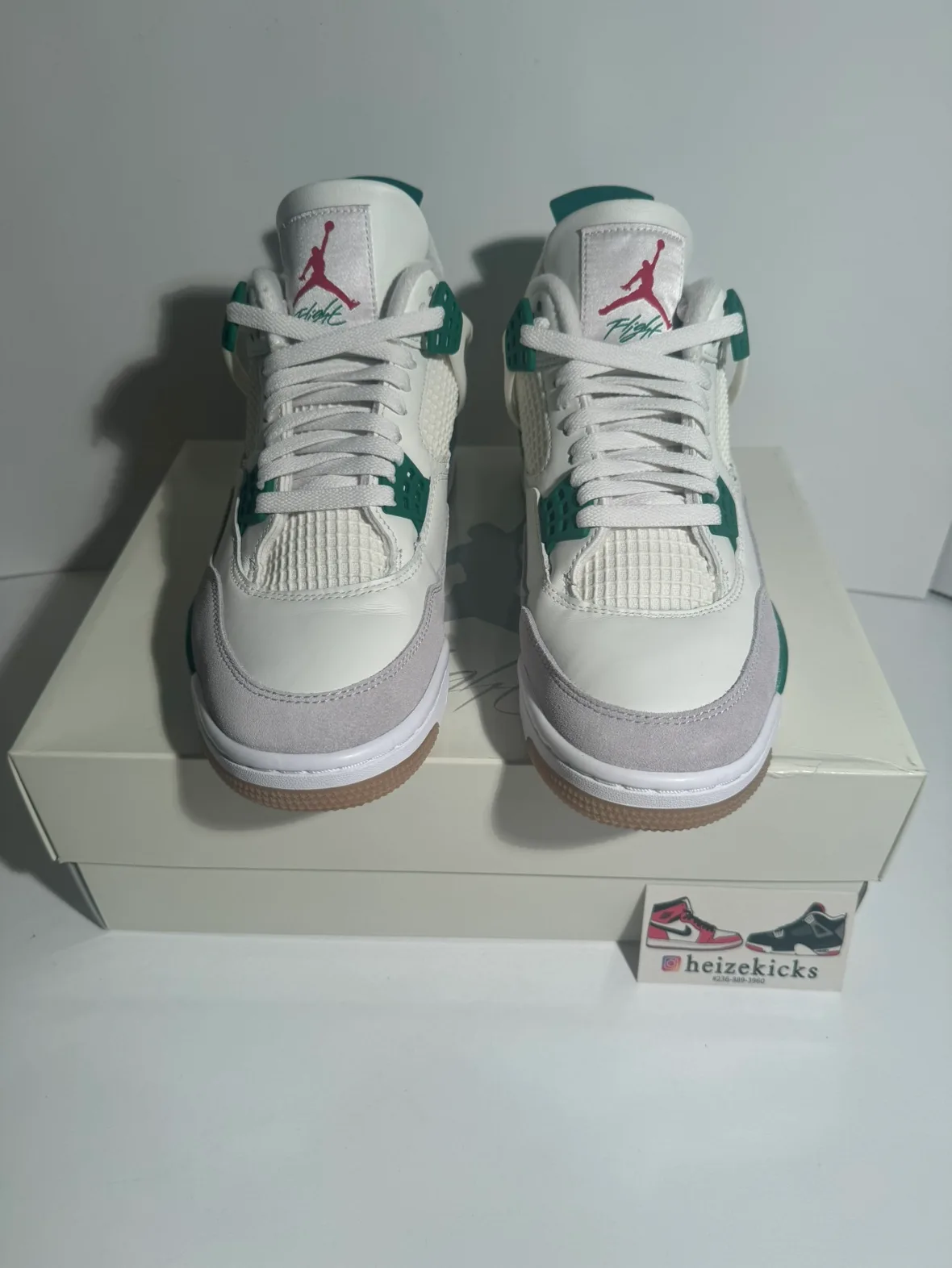 Jordan 4 SB Pine Green size 9 image indicator(3)