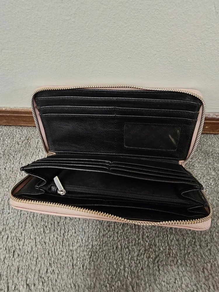 Steve Madden Pink Wallet image indicator(2)