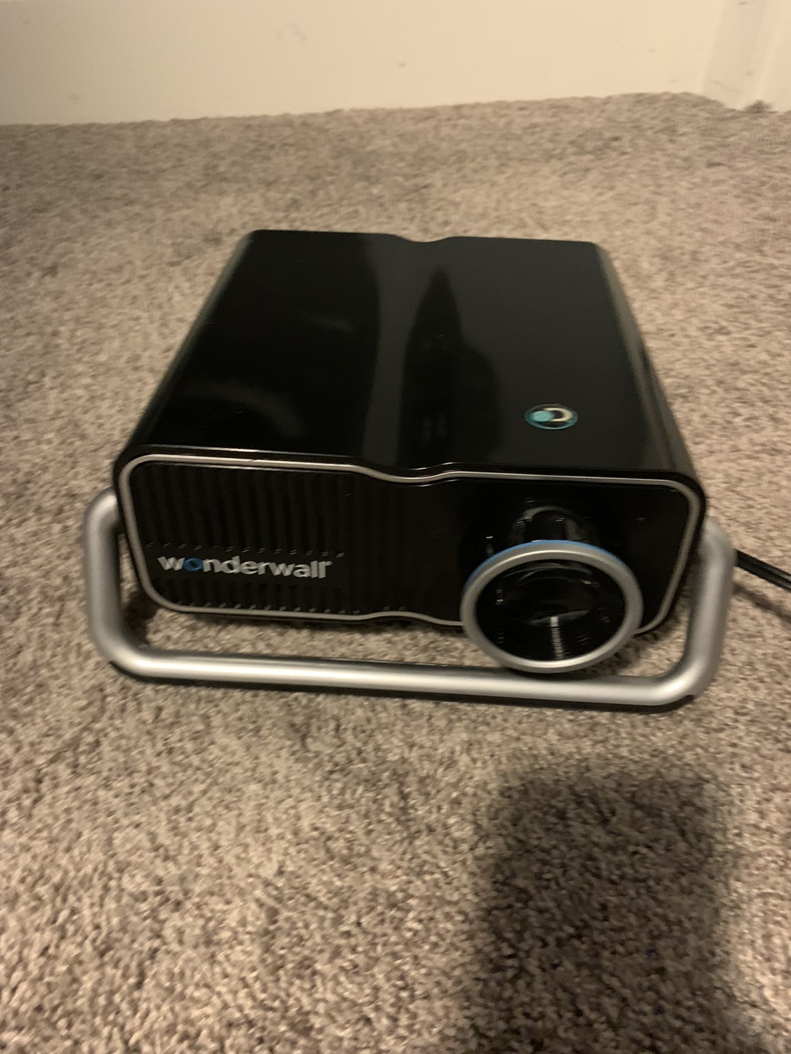 Wonderwall Entertainment Projector - photo 4