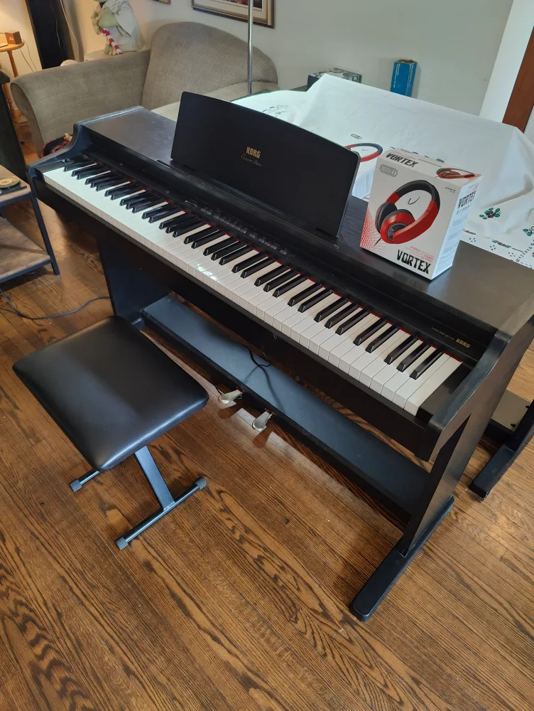 Korg Concert EC-120, 88 fully weighted keys digital piano thumbnail
