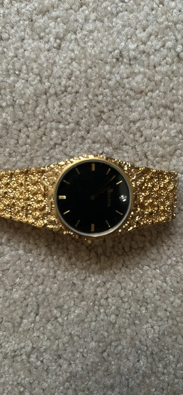 Bulova Gold Tone Watch image indicator(2)