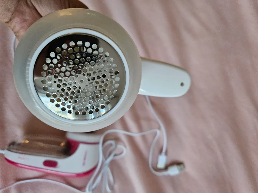 Electric Fabric Shaver thumbnail