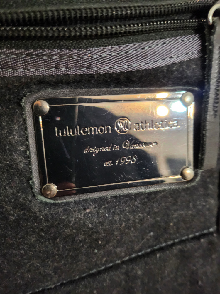 Lululemon Athletica Black and Green Tote Bag - photo 2