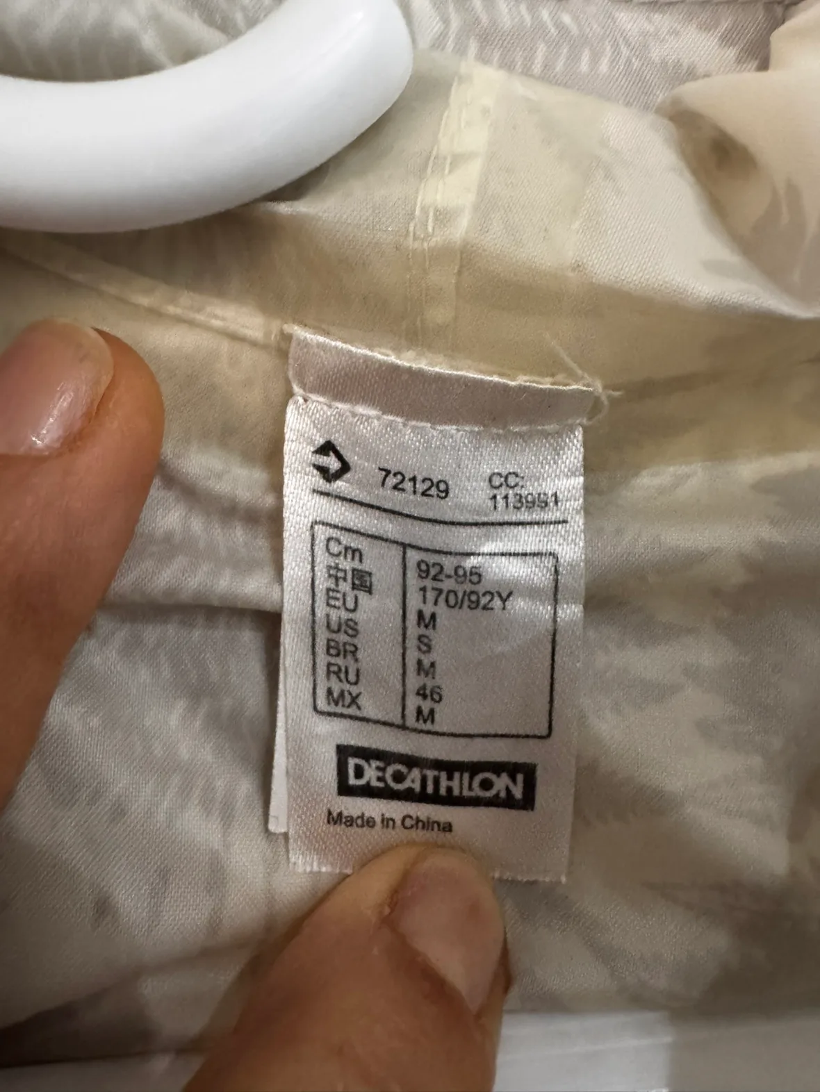 Decathlon Women's Light Rain Jacket image indicator(3)