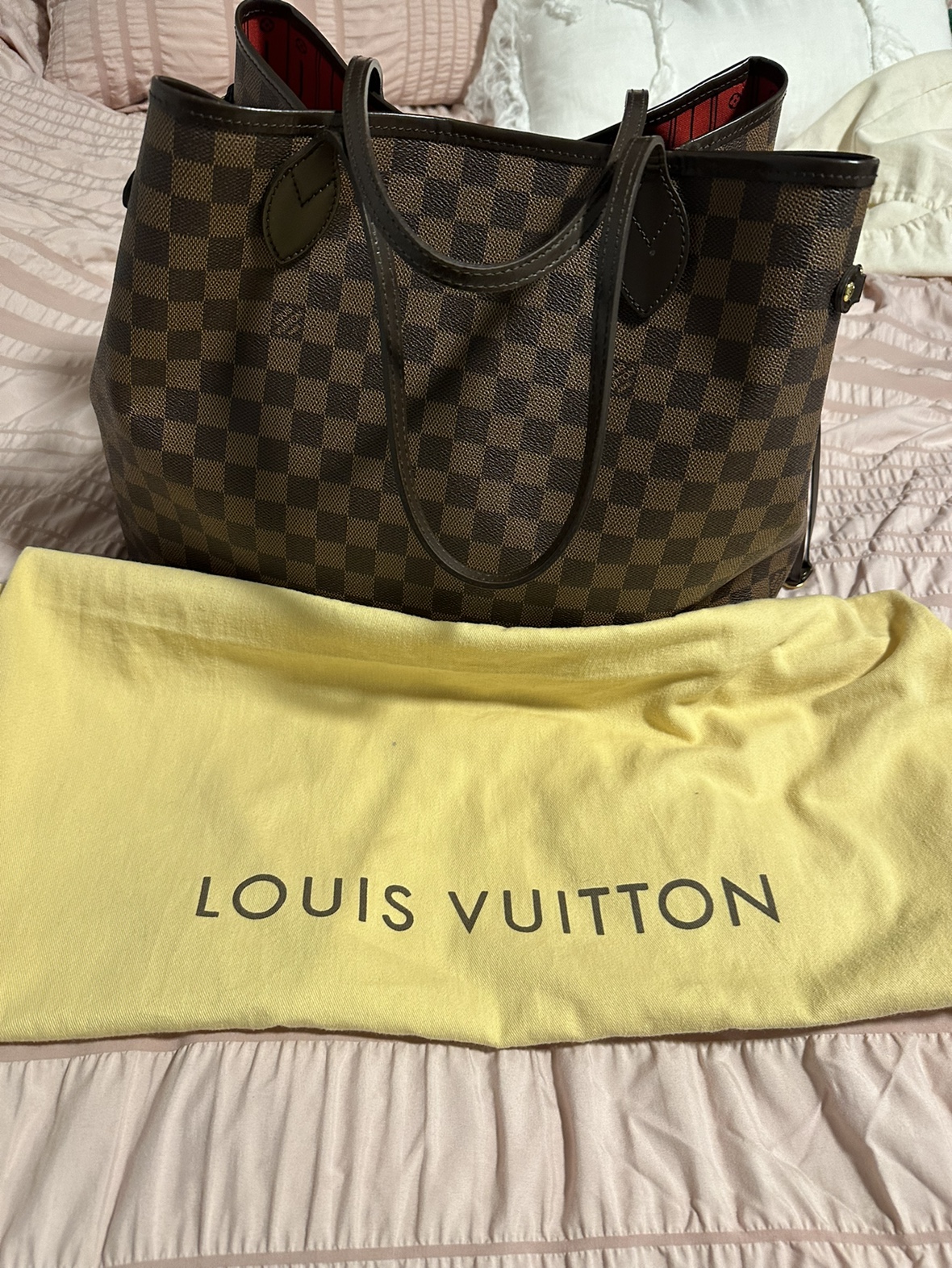 Authentic Louis Vuitton Neverfull MM - photo 2
