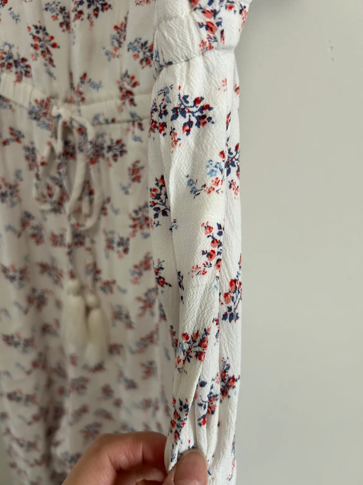 American Eagle Floral Jumpsuit image indicator(6)