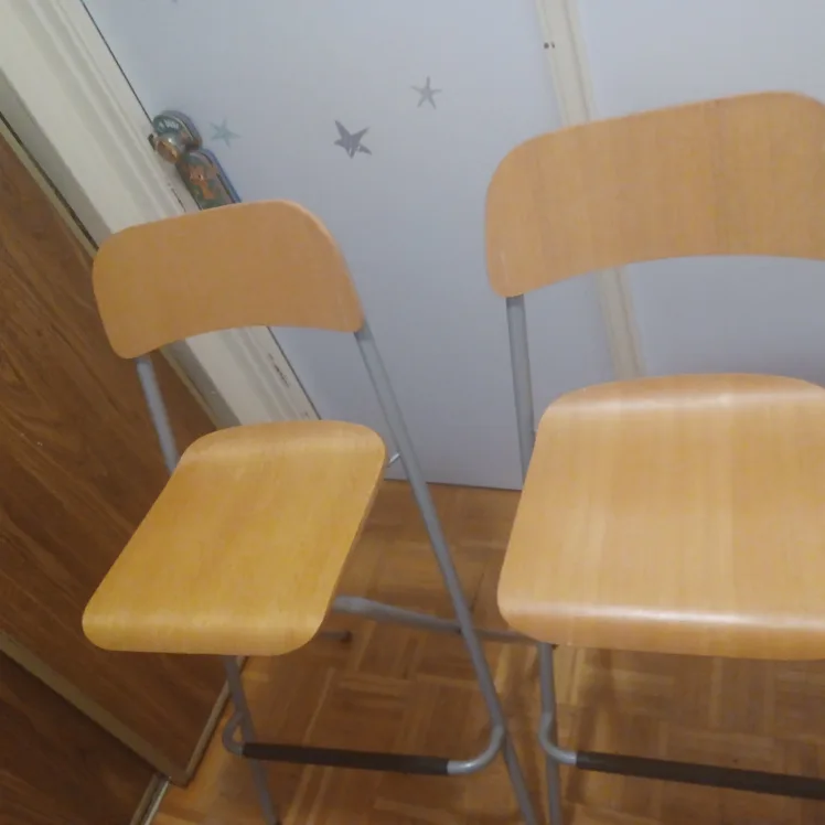 Set of 2 Folding Bar Stools image indicator(2)