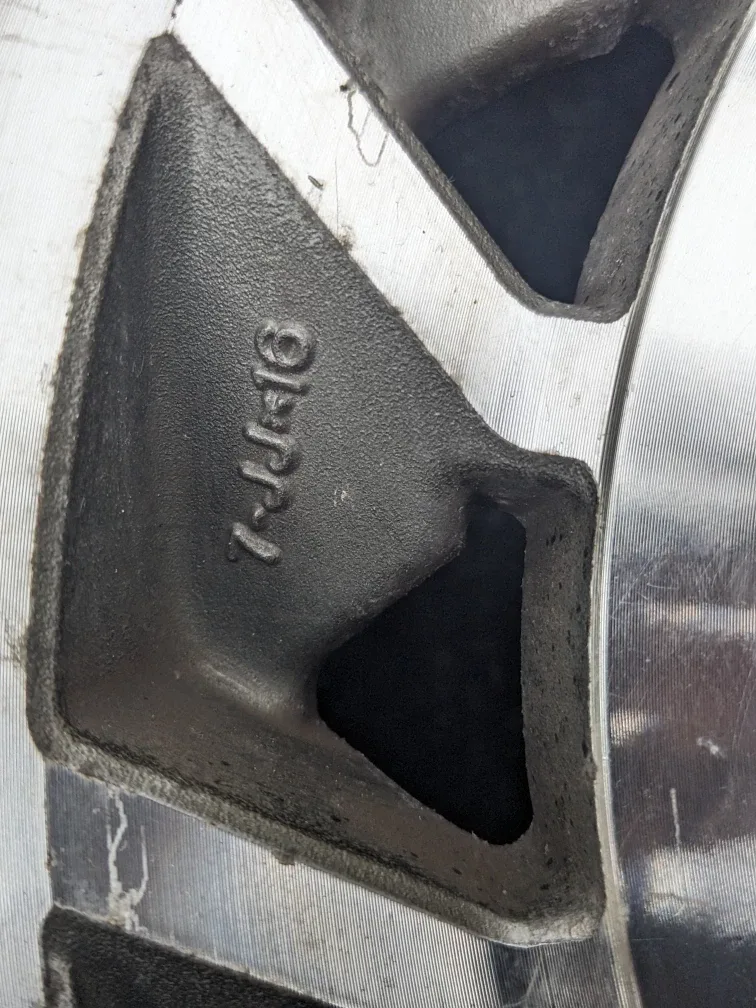 Toyo winters on 16x7 nissan rims image indicator(9)