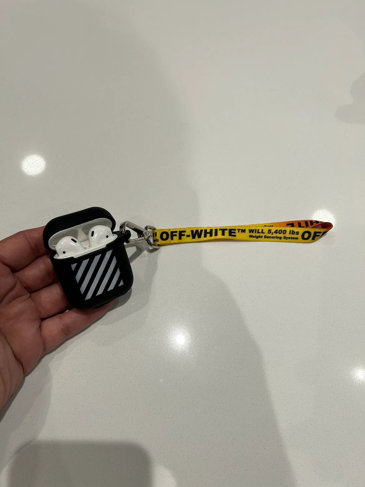 Off-White Airpods 2 Case image indicator(5)
