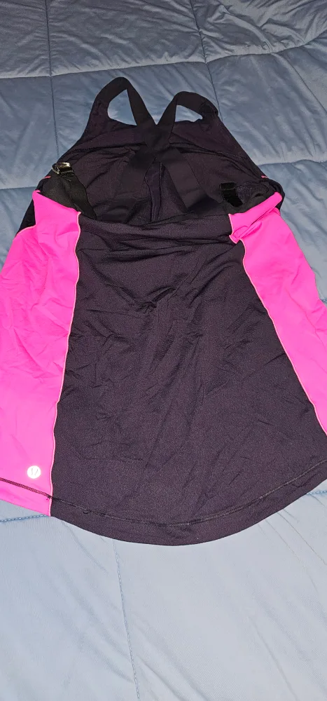 Lululemon Run: On Tank Top image indicator(2)