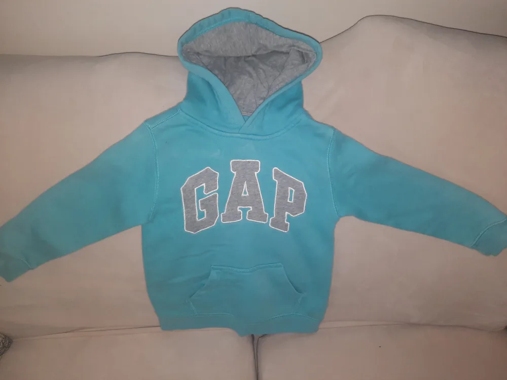 size 5T for 4-5 y.o. kids Gap Sweater thumbnail