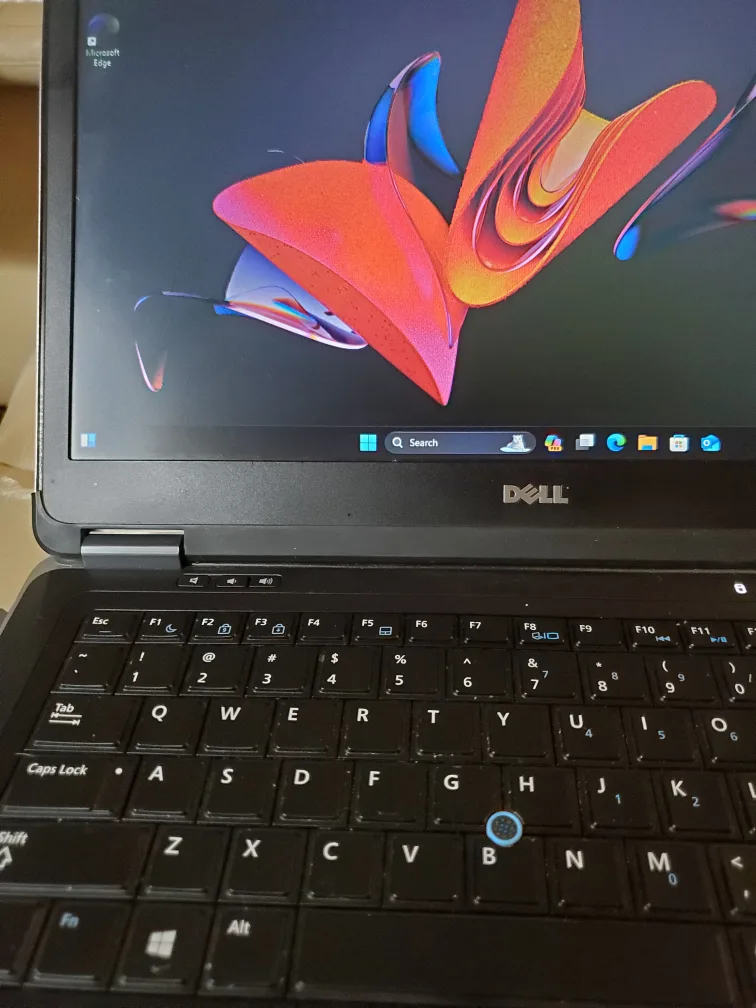 14inch dell latitude E7440 laptop thumbnail