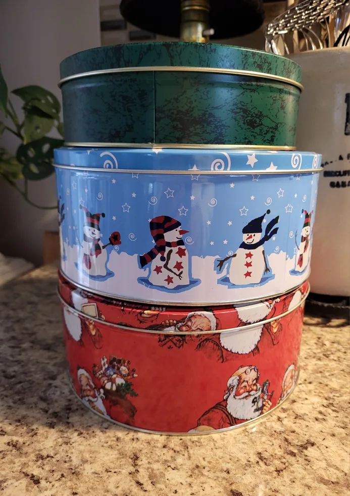 Set of Three Christmas Cookie Tins thumbnail