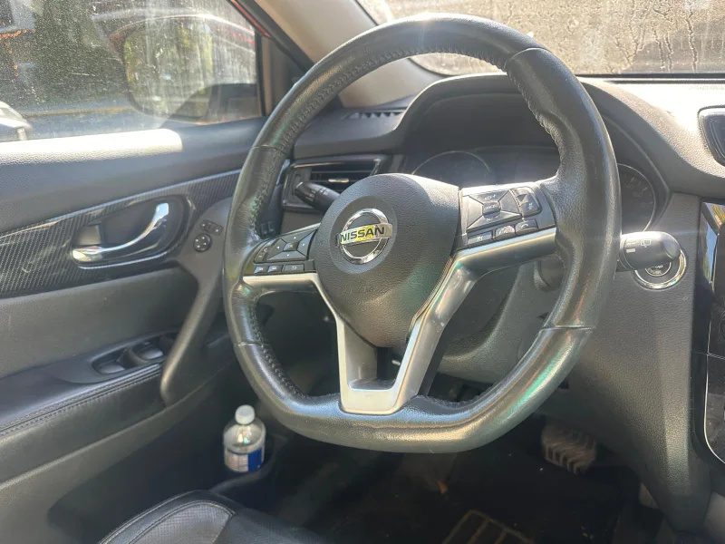 Nissan Rogue 2017 image indicator(2)