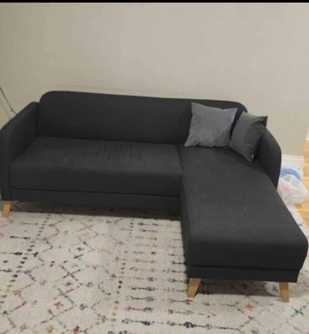 IKEA L Shaped Sofa in Amazing Condition
