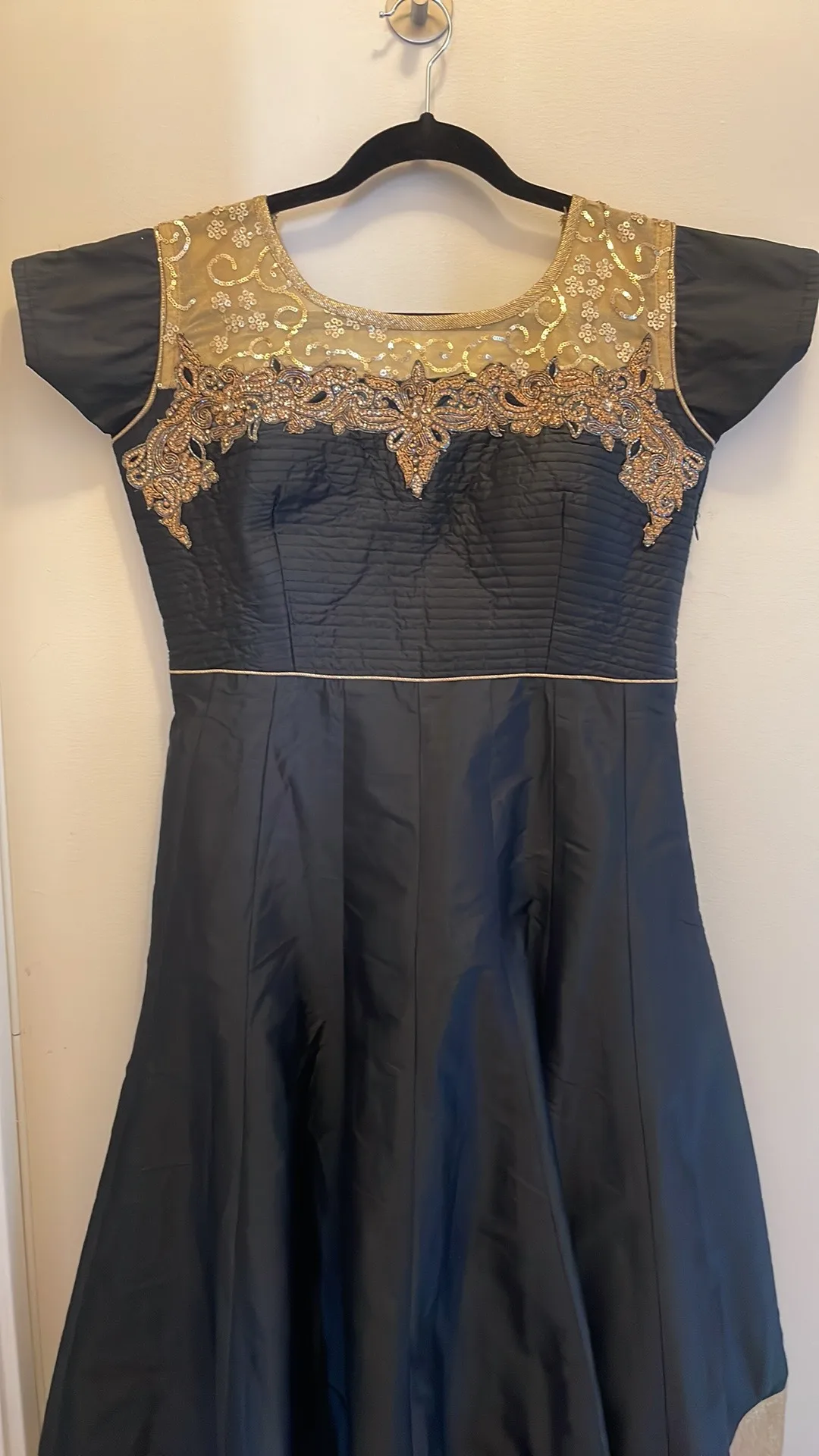 Black & Golden Anarkali Suit Set 🪔 (SMALL) New image indicator(4)