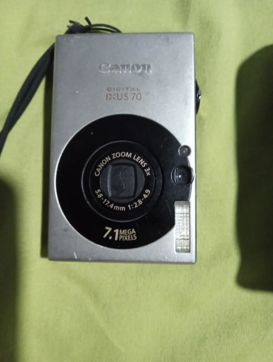 Canon IXY Digital 70 Camera image indicator(2)