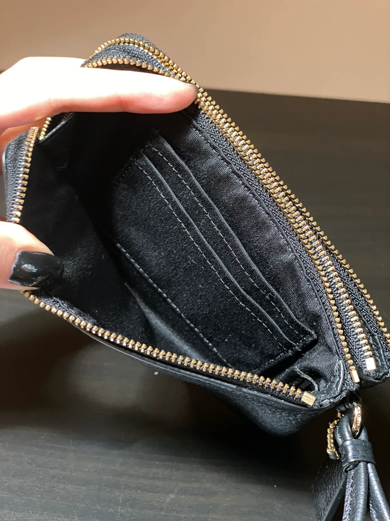 Coach Leather Wallet image indicator(7)