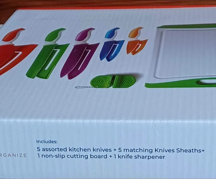 EatNeat 12 Piece Cutting Board and Knife Set image indicator(2)