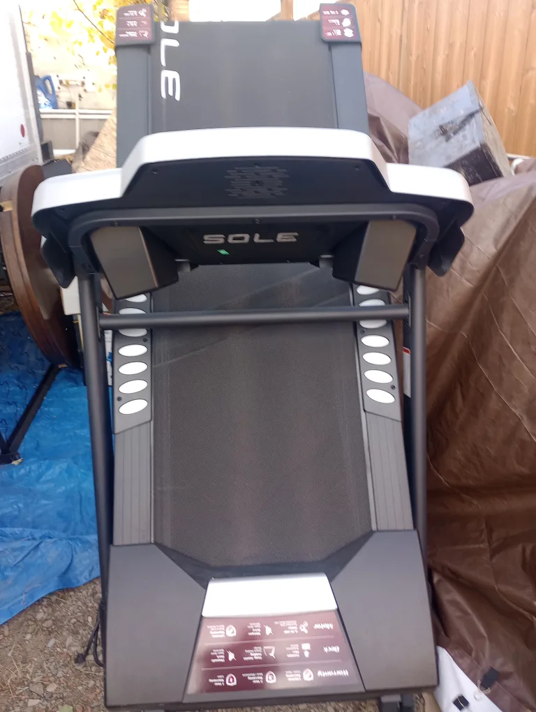 SOLE F60 Treadmill