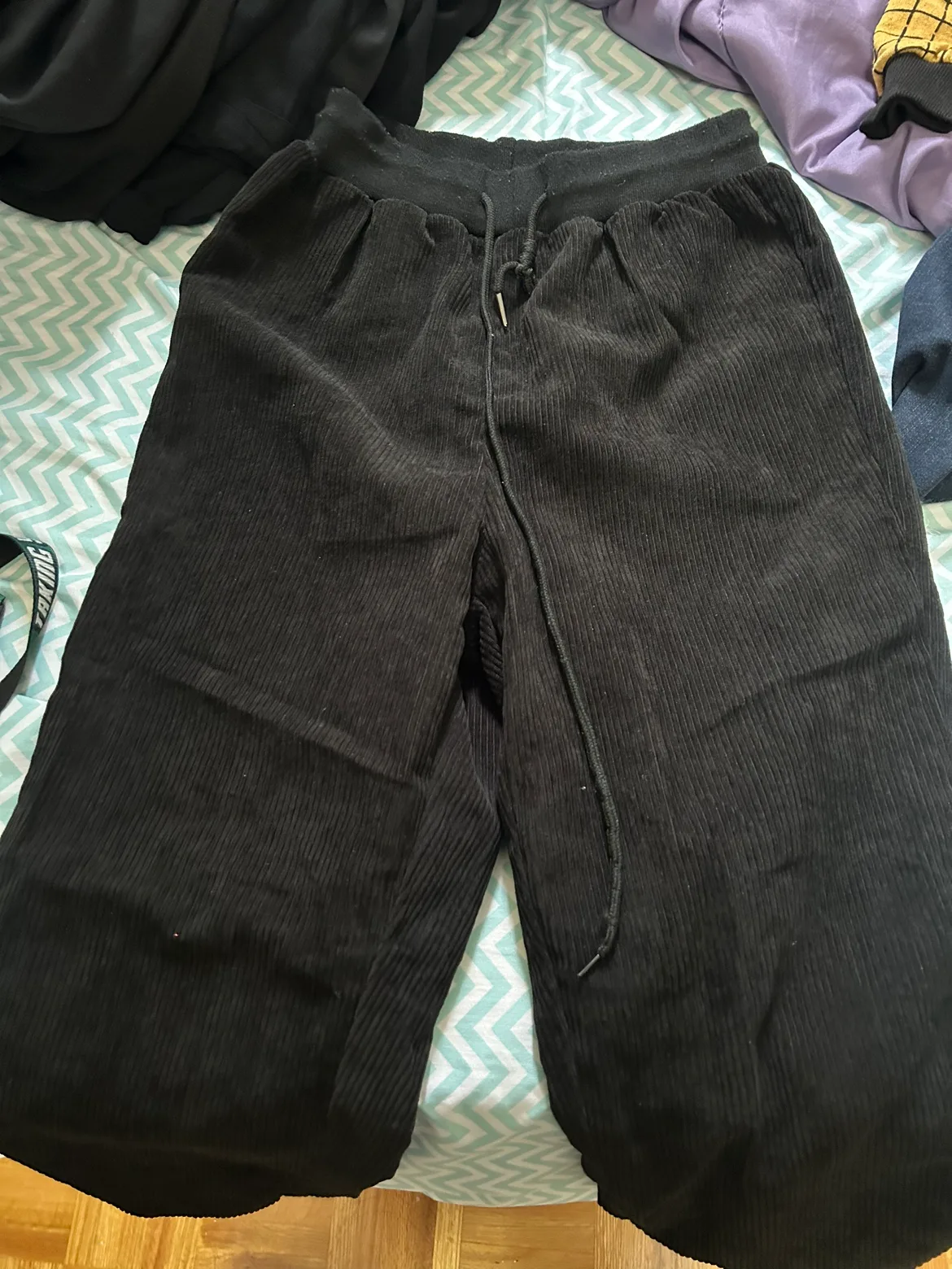 SHEIN Velvet & Corduroy Pants Bundle image indicator(5)