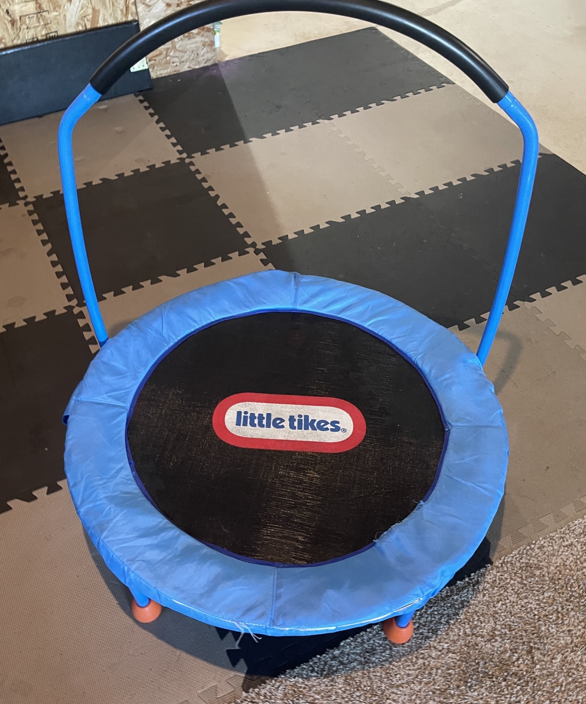 Trampoline