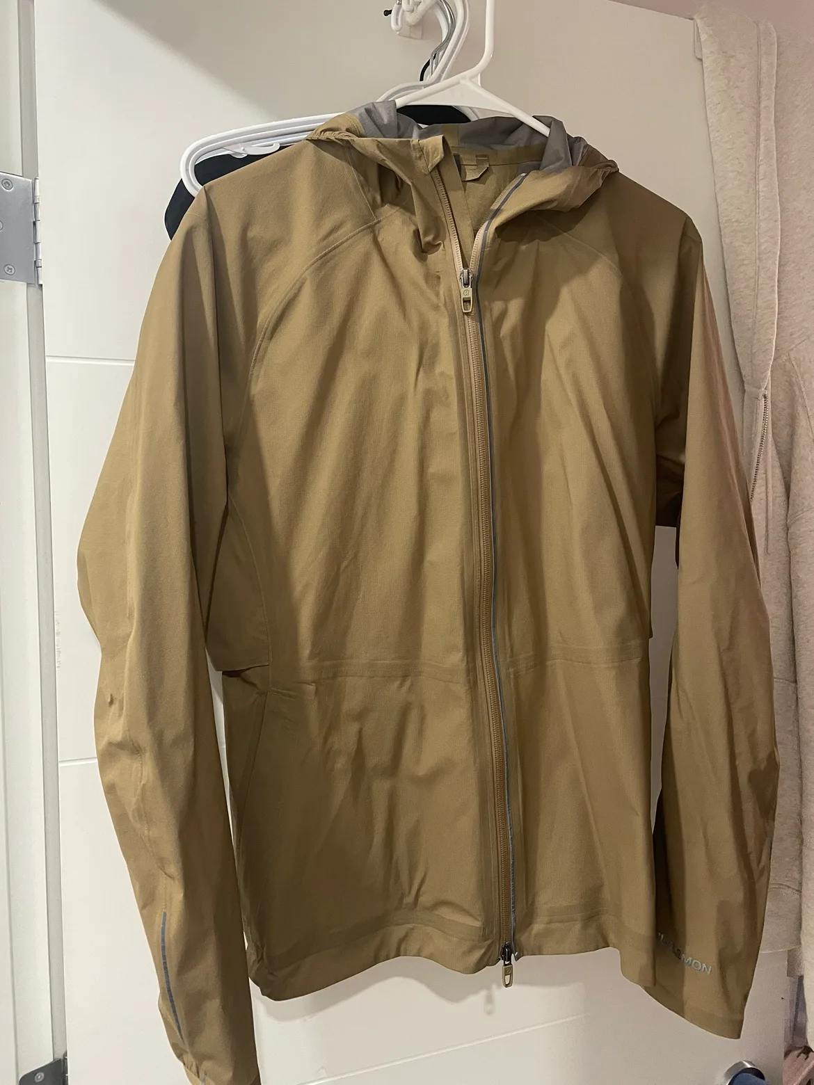 Lululemon Rain Jacket image indicator(2)