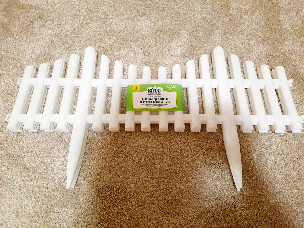 Pack of 4 new plastic fences thumbnail