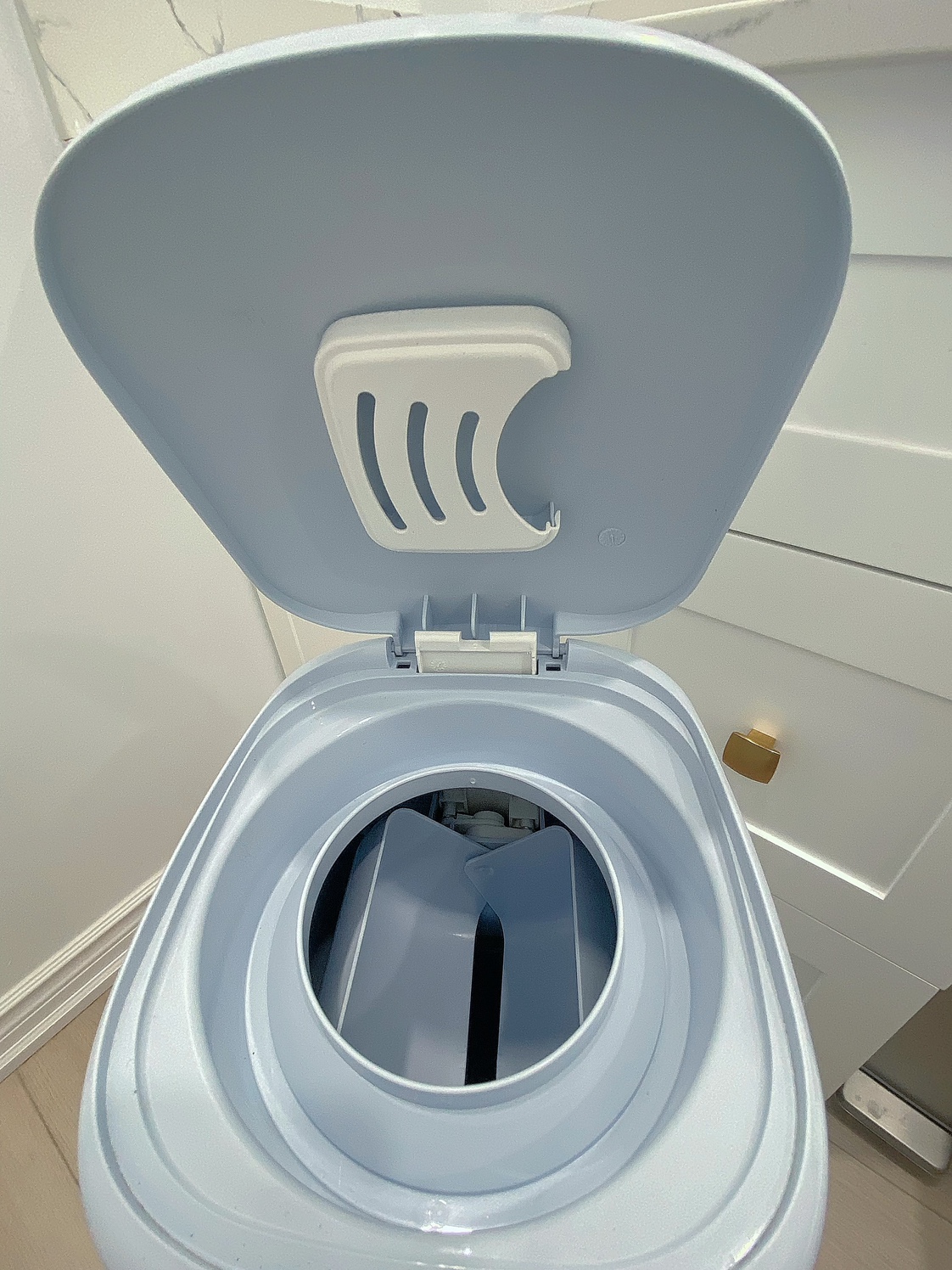 Diaper genie + 5 refills (New) - photo 3
