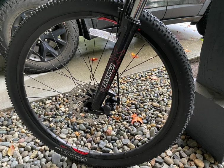Giant ATX 27.5 Mountain Bike image indicator(4)