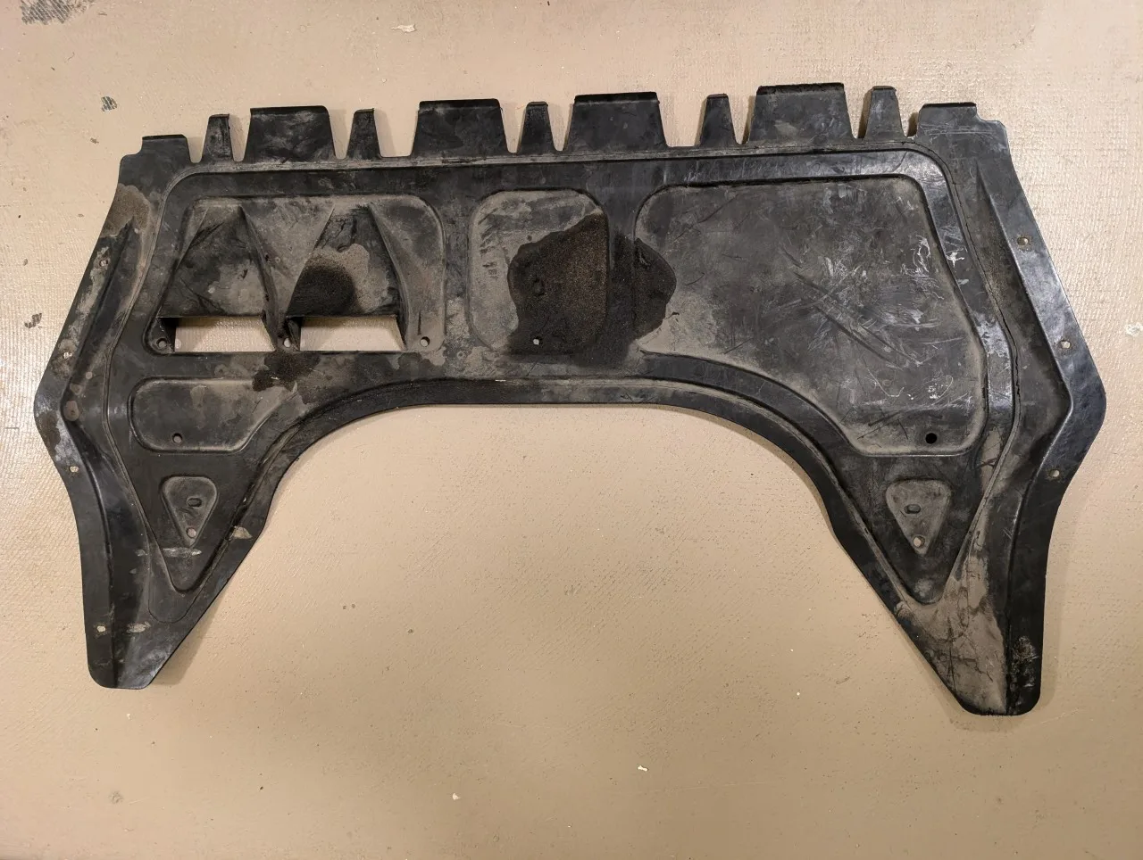 VW Audi Undercarriage Panel image indicator(2)