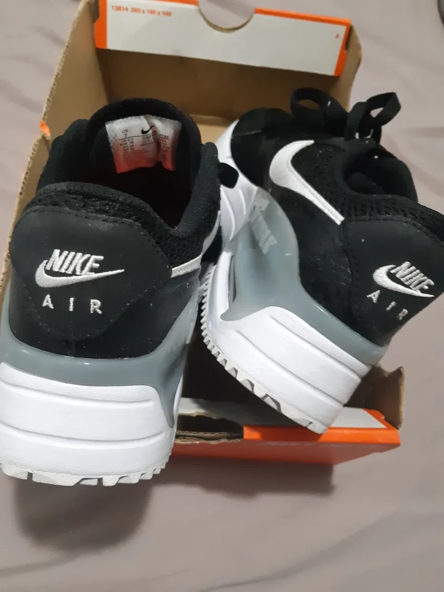 Nike Shoes women's image indicator(3)