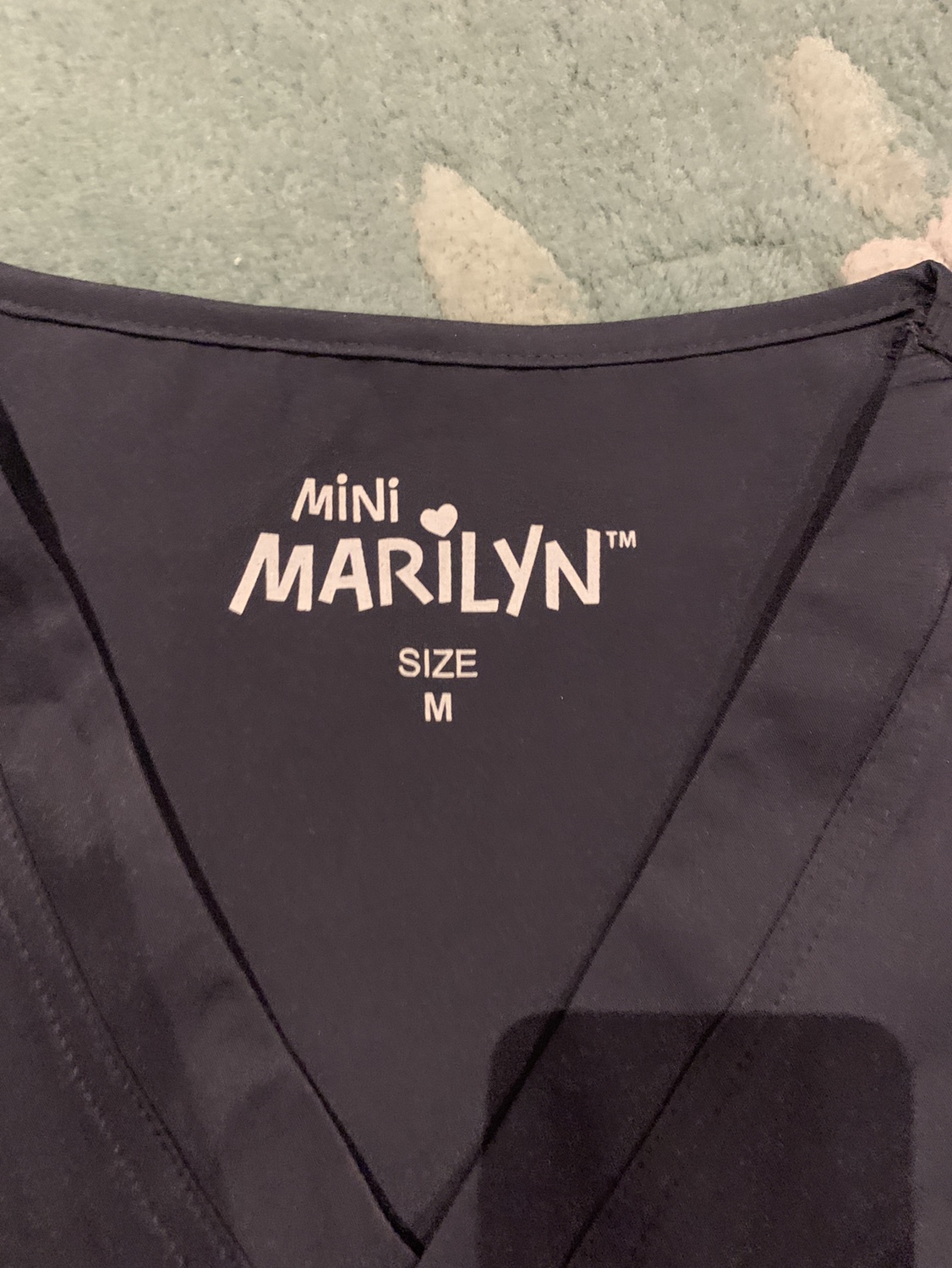 NEW Mini Marilyn Stretch V-Neck 3 Pocket Scrub