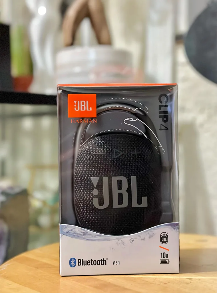 JBL Clip 4 Bluetooth Speaker thumbnail