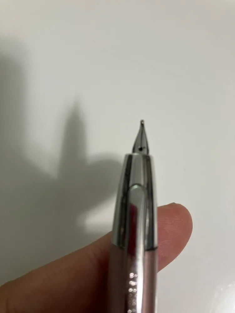 Pilot Vanishing Point Fountain Pen with M Nib image indicator(2)